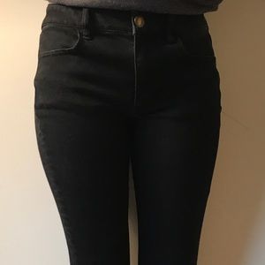 Black hi rise American Eagle Jeggings